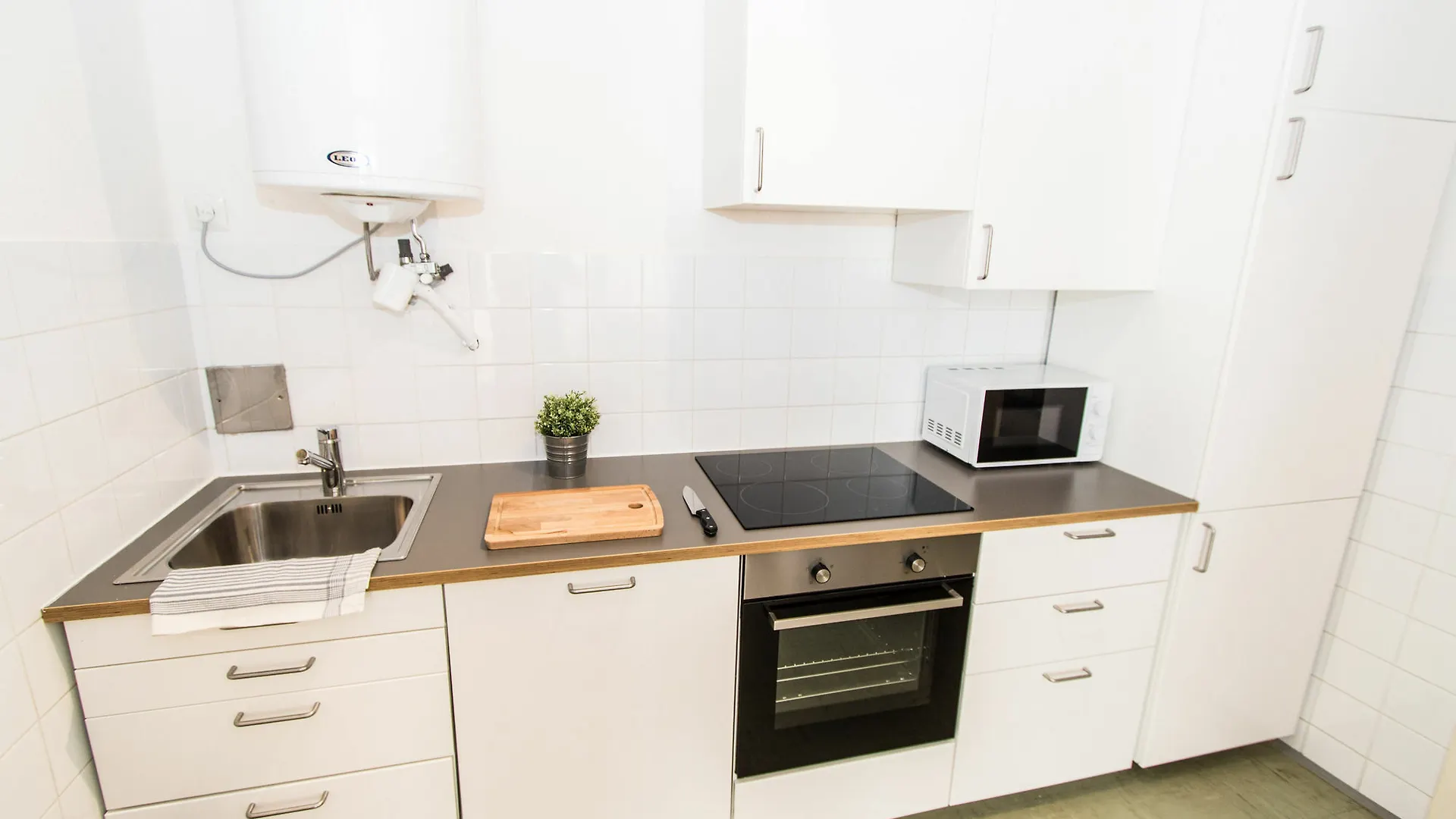 Checkvienna - Jenullgasse Apartment Austria