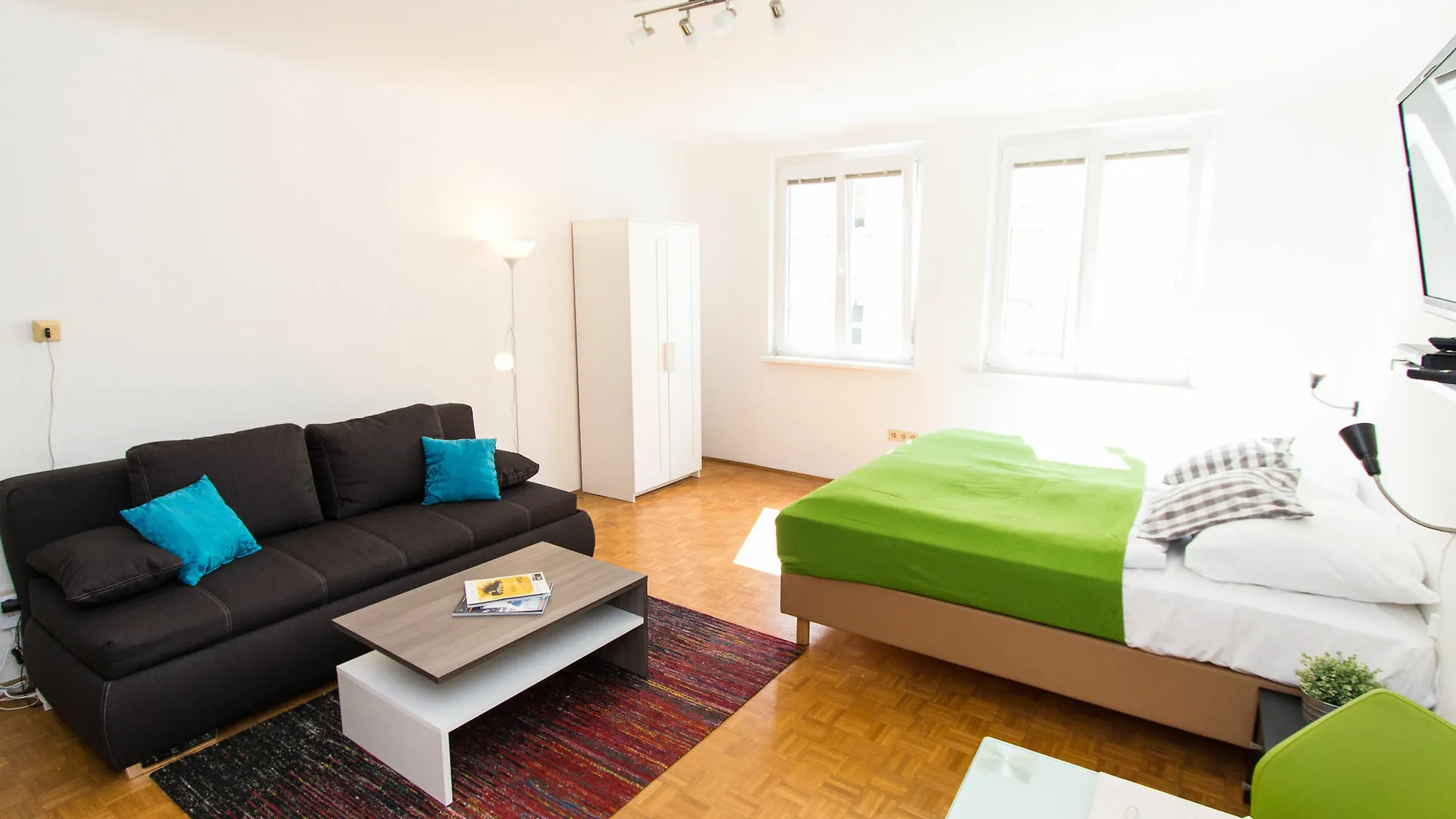 Checkvienna - Jenullgasse Apartment 0*, Vienna Austria